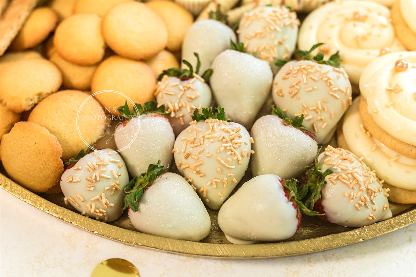 CHEERS TO THE NEW YEAR DESSERT BOARD (with video)